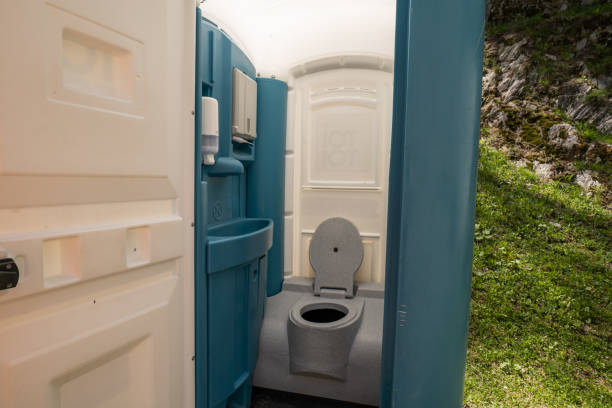 Best Portable bathroom rental  in Edburgh, IN